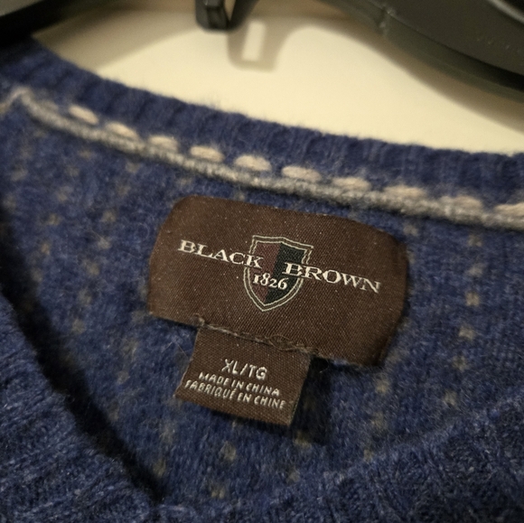 Black &Brown v neck sweater, size XL - Picture 2 of 4